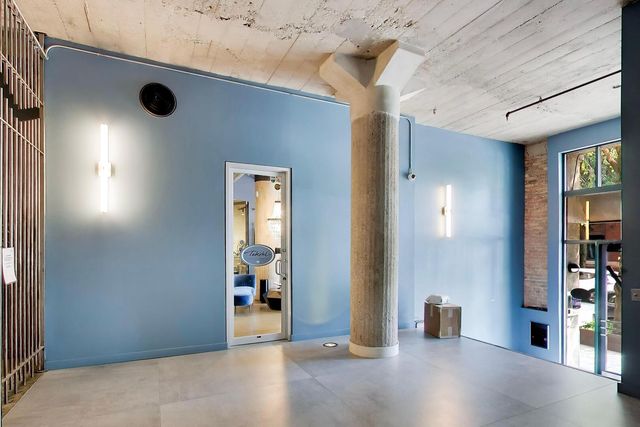110 N PEORIA Street, Chicago, IL 60607