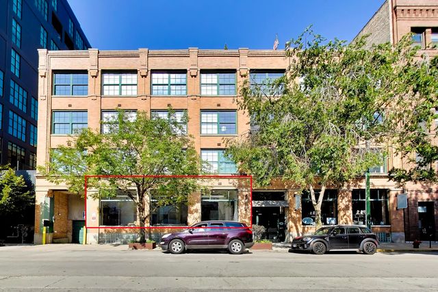 110 N PEORIA Street, Chicago, IL 60607