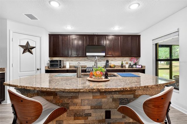 6647 REDBAY DRIVE, Brooksville, FL 34602