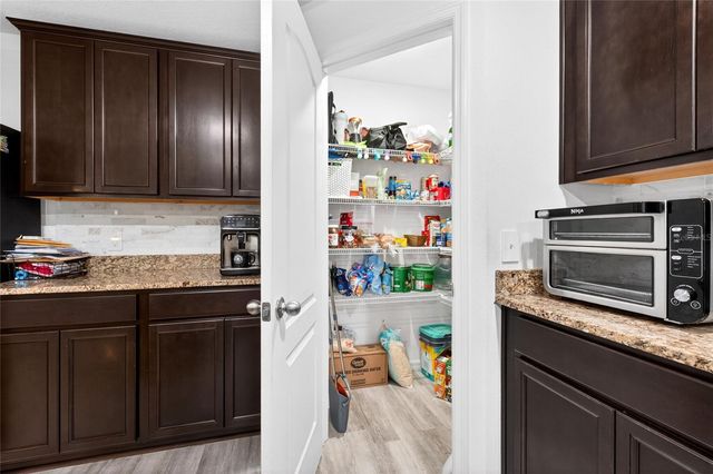 6647 REDBAY DRIVE, Brooksville, FL 34602