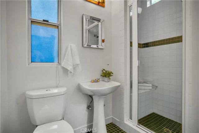 8738 Wonderland Avenue, Los Angeles, CA 90046