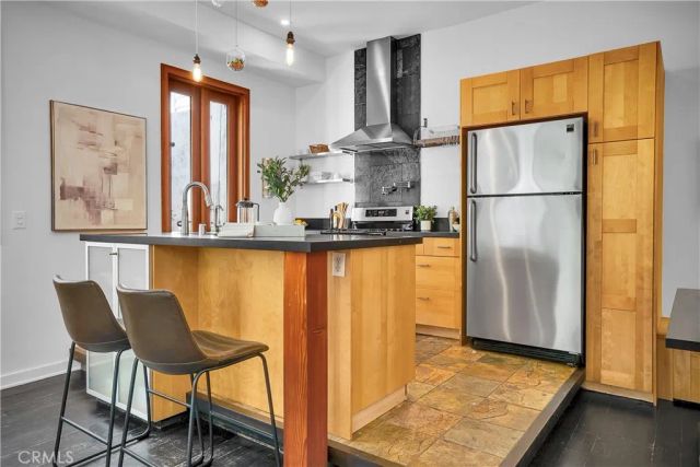 8738 Wonderland Avenue, Los Angeles, CA 90046