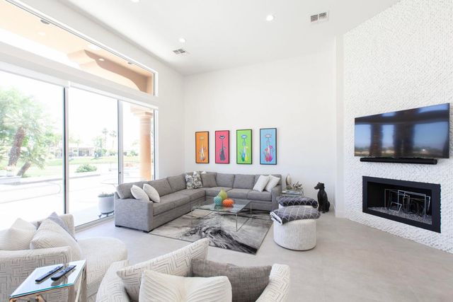 49700 Mission Drive W, La Quinta, CA 92253