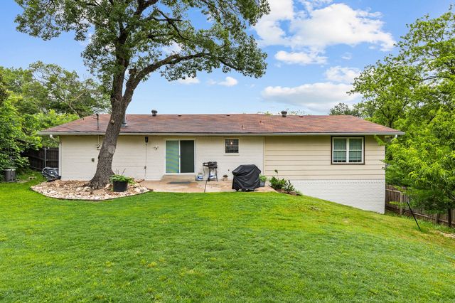 420 Brookwood Drive, Woodway, TX 76712