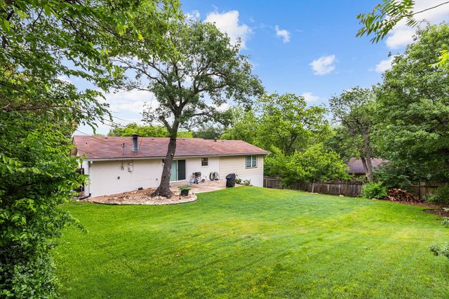 420 Brookwood Drive, Woodway, TX 76712