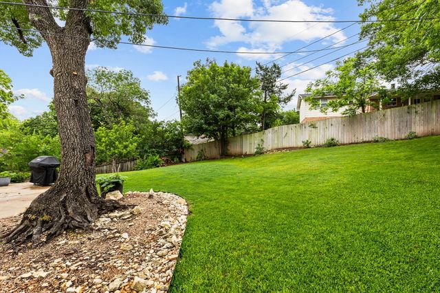 420 Brookwood Drive, Woodway, TX 76712