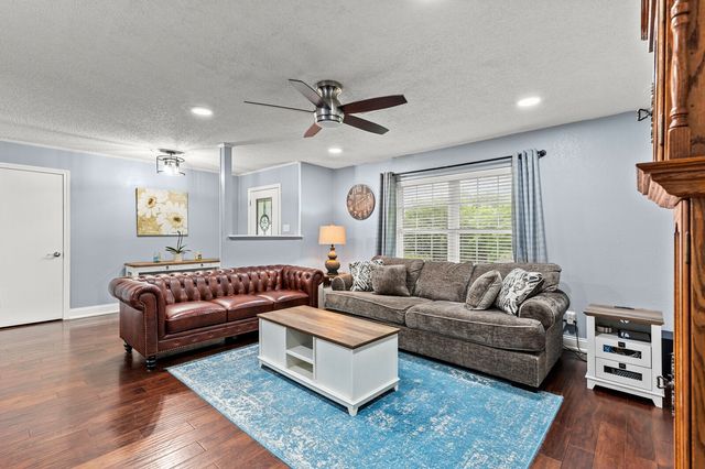 420 Brookwood Drive, Woodway, TX 76712