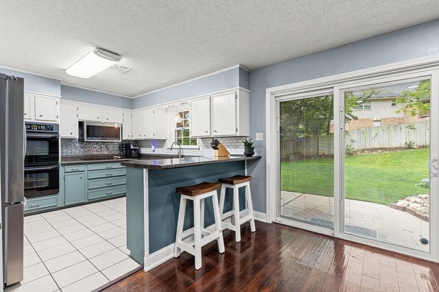 420 Brookwood Drive, Woodway, TX 76712