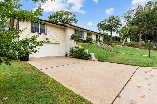 420 Brookwood Drive, Woodway, TX 76712
