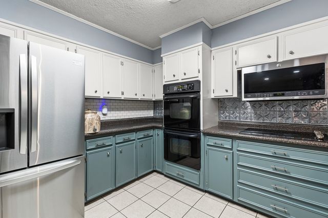 420 Brookwood Drive, Woodway, TX 76712