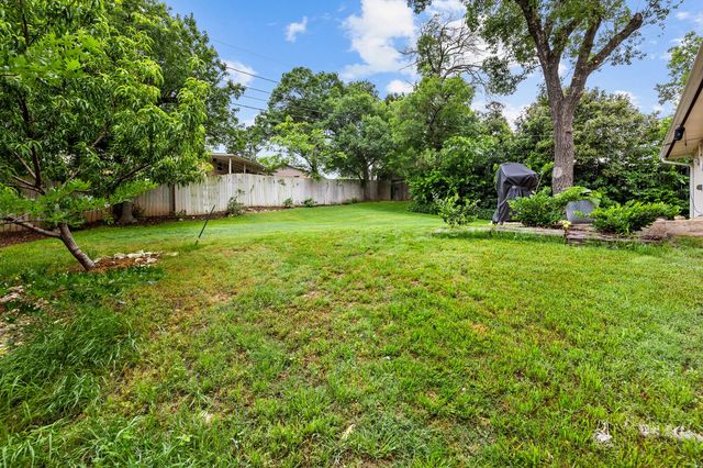 420 Brookwood Drive, Woodway, TX 76712