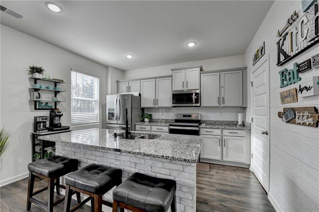 86 Canyon Ferry Way, Hoschton, GA 30548