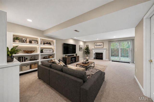 10863 Picadily Square Drive, St Louis, MO 63146