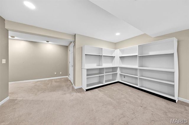 10863 Picadily Square Drive, St Louis, MO 63146