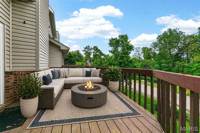 10863 Picadily Square Drive, St Louis, MO 63146