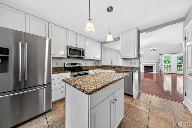 10863 Picadily Square Drive, St Louis, MO 63146