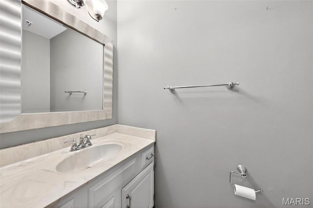 10863 Picadily Square Drive, St Louis, MO 63146