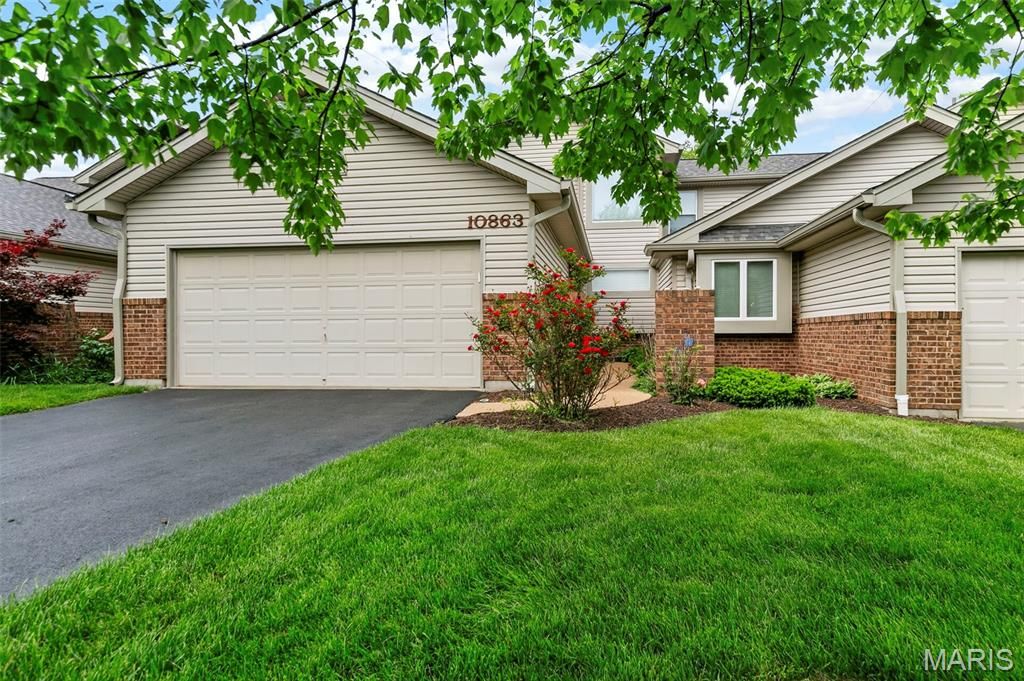 10863 Picadily Square Drive, St Louis, MO 63146