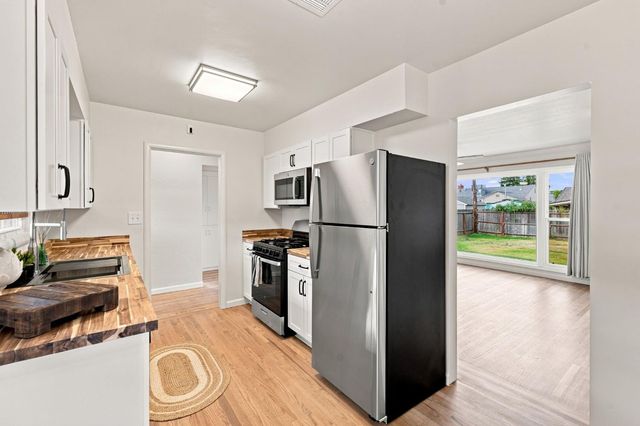 5612 Bradd Way, Sacramento, CA 95822