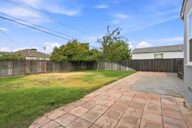 5612 Bradd Way, Sacramento, CA 95822