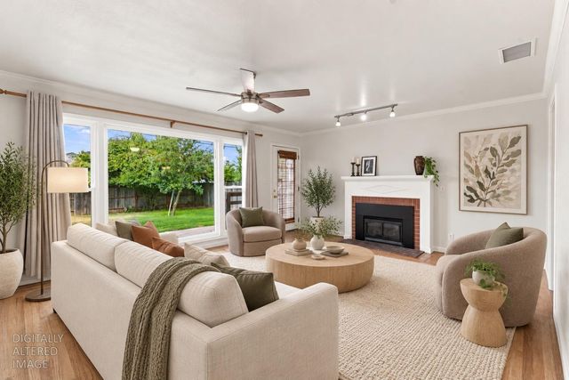 5612 Bradd Way, Sacramento, CA 95822