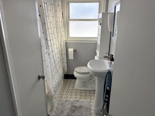 1707 W Wilbur AVENUE, Milwaukee, WI 53221