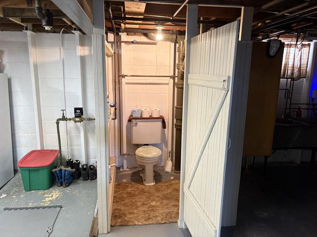 1707 W Wilbur AVENUE, Milwaukee, WI 53221