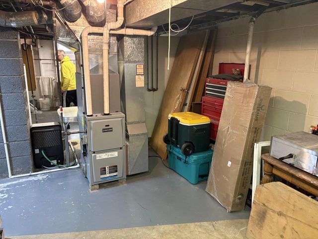 1707 W Wilbur AVENUE, Milwaukee, WI 53221