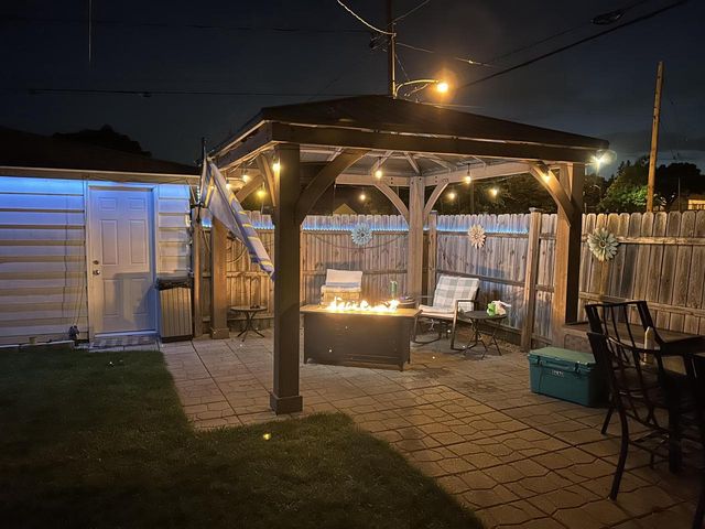 1707 W Wilbur AVENUE, Milwaukee, WI 53221