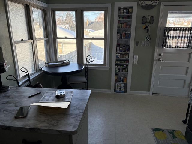 1707 W Wilbur AVENUE, Milwaukee, WI 53221