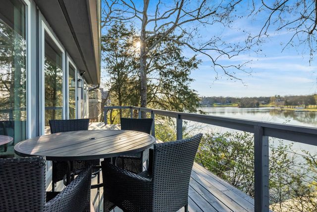 939 Aqua Dr, Gallatin, TN 37066