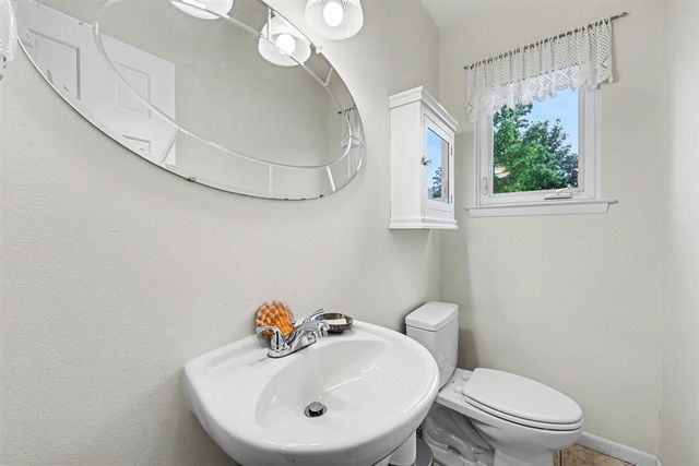 2195 Steeplechase Drive, Ann Arbor, MI 48103
