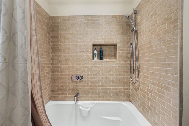 2195 Steeplechase Drive, Ann Arbor, MI 48103