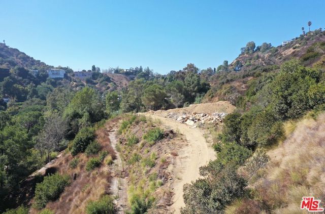 2686 Zorada Drive, Los Angeles, CA 90046