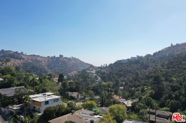 2686 Zorada Drive, Los Angeles, CA 90046