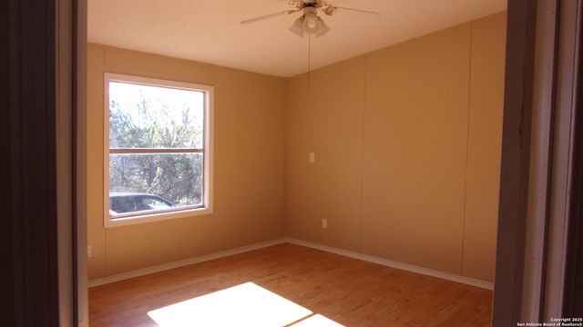 252 SIR WINSTON DR, Canyon Lake, TX 78133