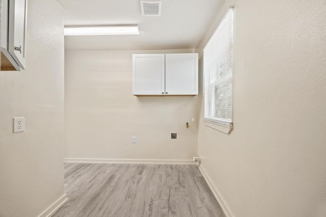 2315 S Poppy Avenue, Fresno, CA 93706