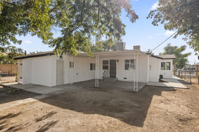 2315 S Poppy Avenue, Fresno, CA 93706