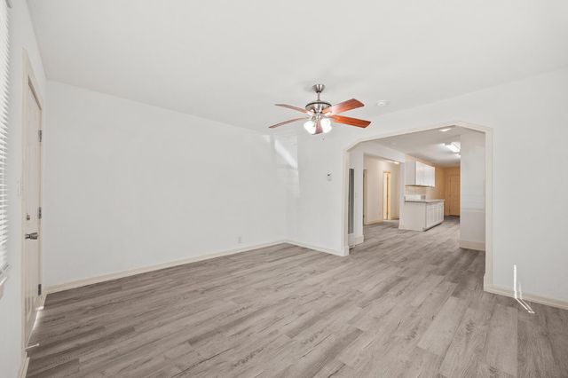 2315 S Poppy Avenue, Fresno, CA 93706