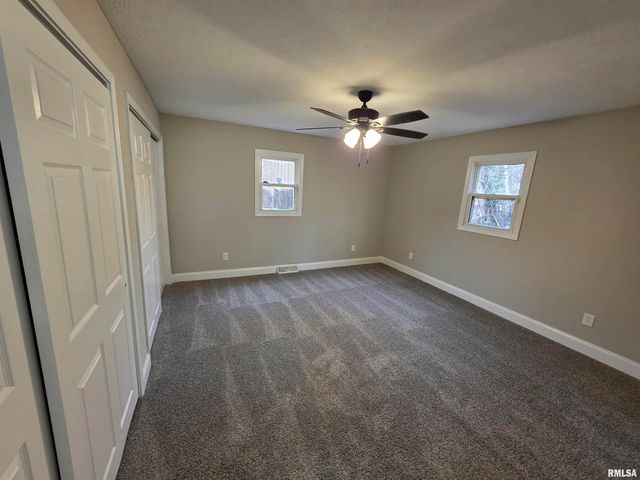 9 BRYANT Lane, Springfield, IL 62702