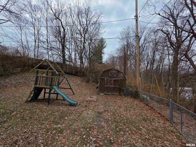 9 BRYANT Lane, Springfield, IL 62702