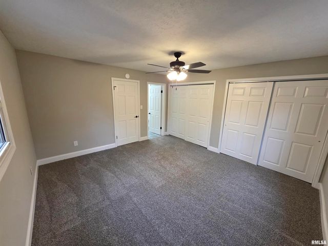 9 BRYANT Lane, Springfield, IL 62702