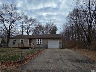 9 BRYANT Lane, Springfield, IL 62702