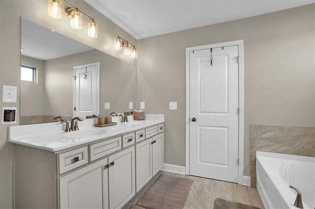 911 Gambino Trace, Peachtree City, GA 30269