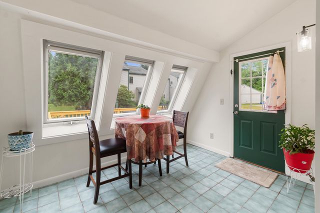 17 Hideaway Lane, Williston, VT 05495