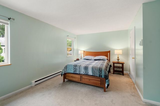 17 Hideaway Lane, Williston, VT 05495