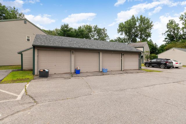 17 Hideaway Lane, Williston, VT 05495