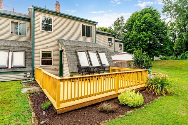 17 Hideaway Lane, Williston, VT 05495