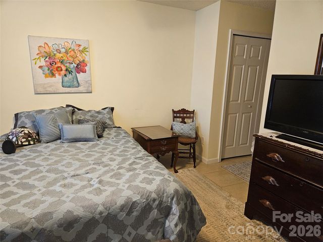 16931 Greenlawn Hills Court, Charlotte, NC 28213
