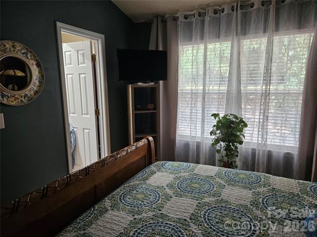 16931 Greenlawn Hills Court, Charlotte, NC 28213